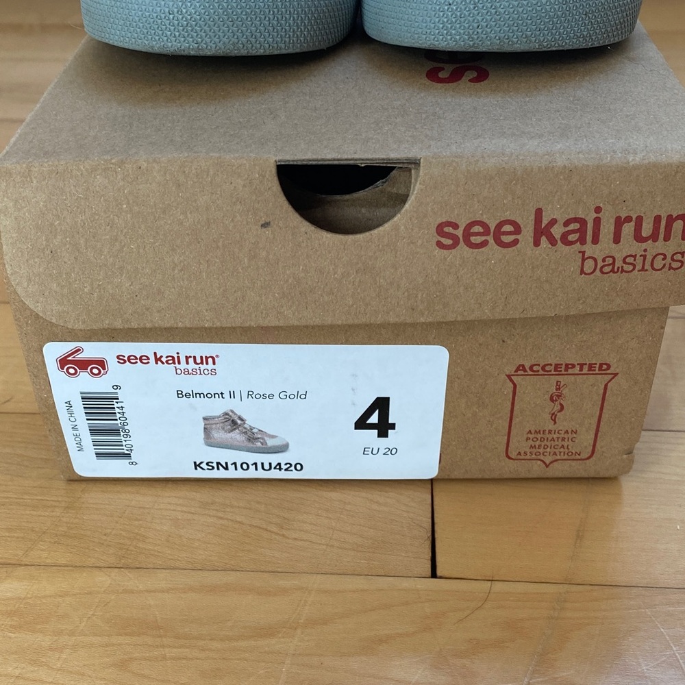 See Kai Run Kids Sneakers Belmont II rose gold size 4 - Picture 2 of 6